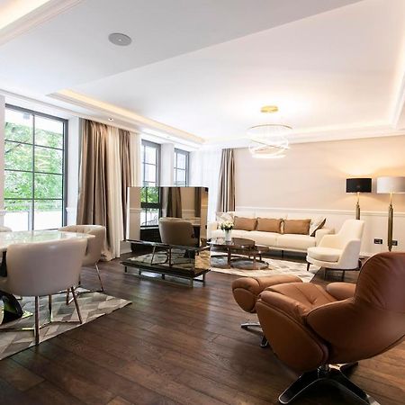 A True Touch Of Luxury Appartement Belgrado Buitenkant foto