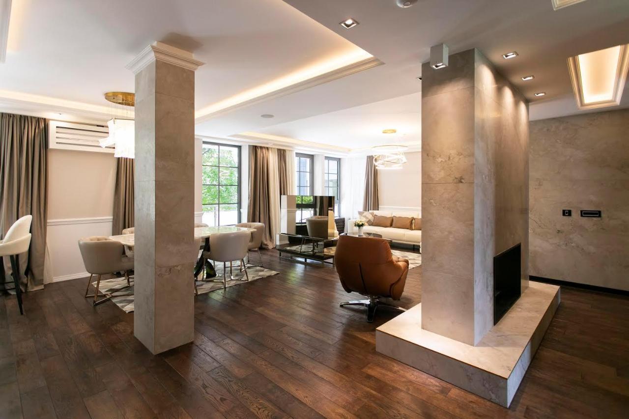 A True Touch Of Luxury Appartement Belgrado Buitenkant foto