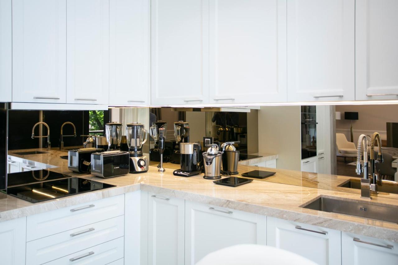 A True Touch Of Luxury Appartement Belgrado Buitenkant foto
