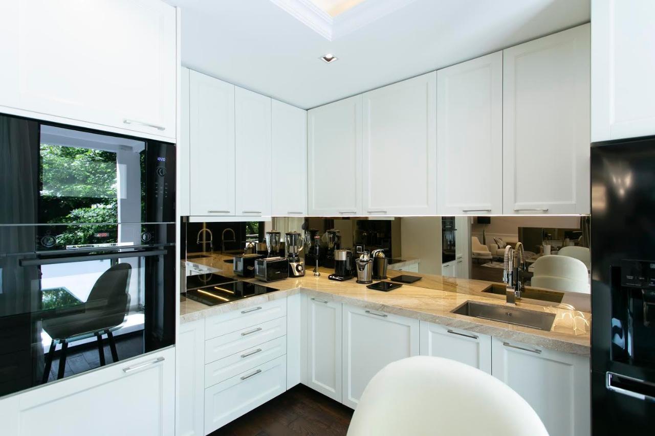 A True Touch Of Luxury Appartement Belgrado Buitenkant foto