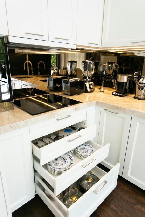A True Touch Of Luxury Appartement Belgrado Buitenkant foto